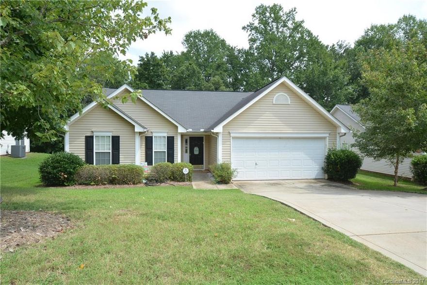 Move in ready!  Immaculate 3 bedroom, 2 bath home with split bedroom plan.  Vaulted ceilings, gas fireplace, spacious kitchen.  Master bath with double sink vanity.  Fenced in back yard.  Warm and welcoming!