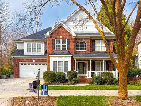 Photo of 14211 Harvington Drive, Huntersville, NC 28078 (MLS # 4321535)