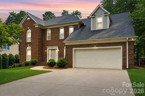 Photo of 4519 Crownvista Drive, Charlotte, NC 28269 (MLS # 4410670)