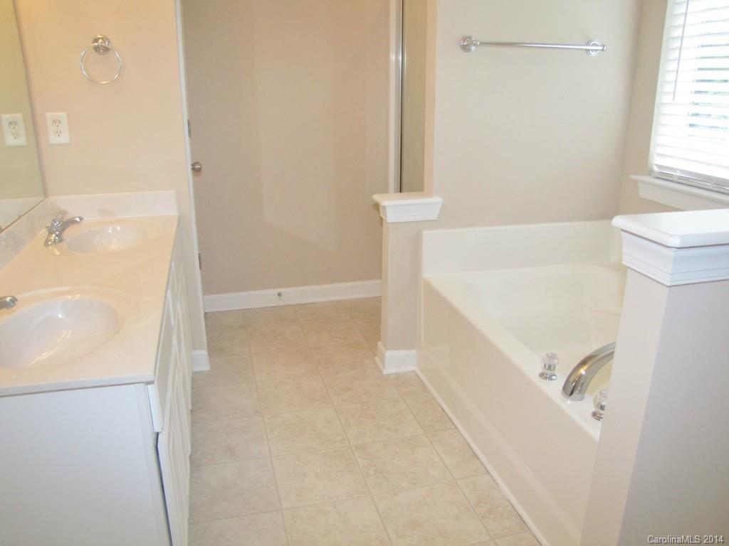 Riverwalk - Residential Lease