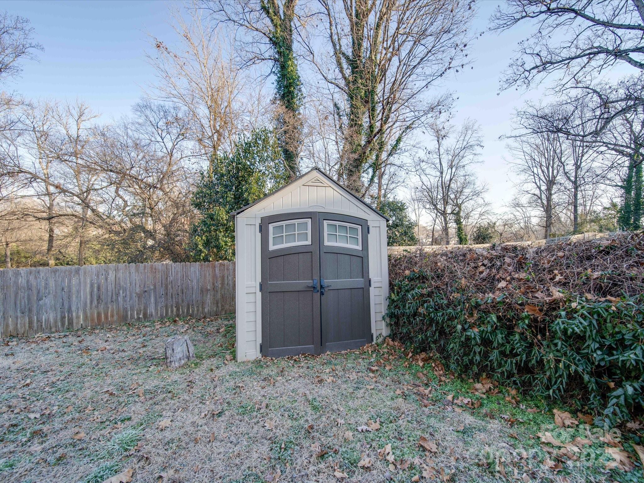 811 Colonial Drive