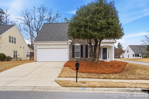 Photo of 8835 Kestral Ridge Drive, Charlotte, NC 28269 (MLS # 4353164)