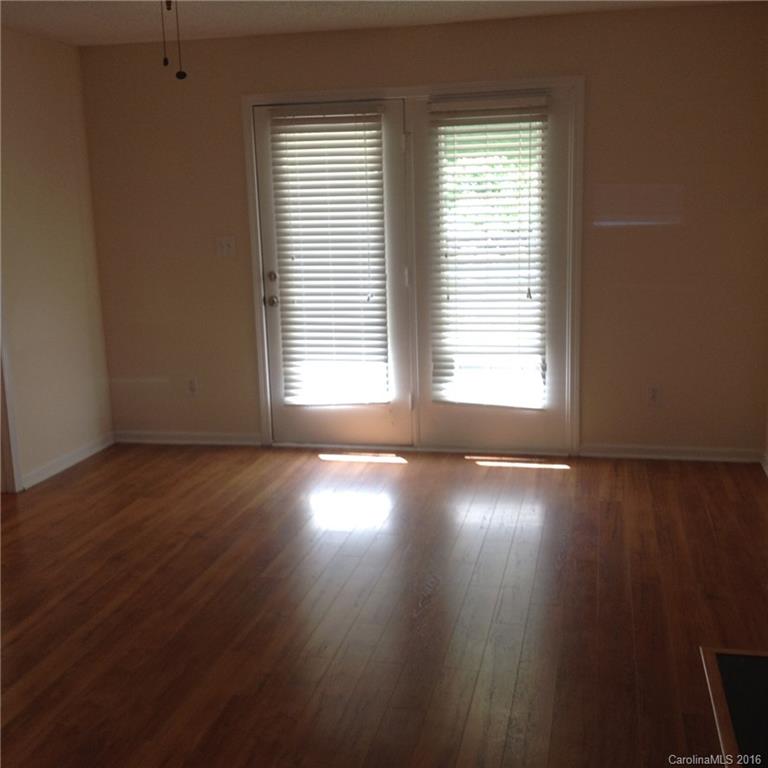 adams bluff - Residential Lease