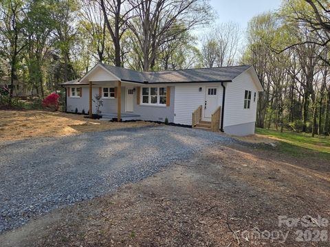 Photo of 520 Summerow Road, Stanley, NC 28164 (MLS # 4364009)