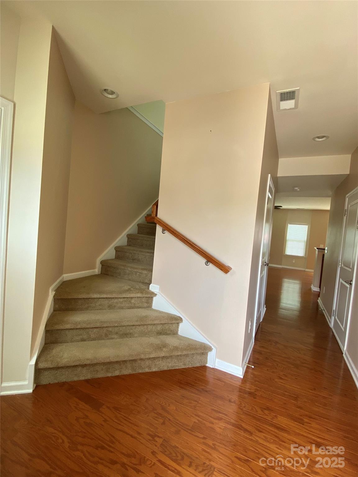 2601 Silverthorn Drive