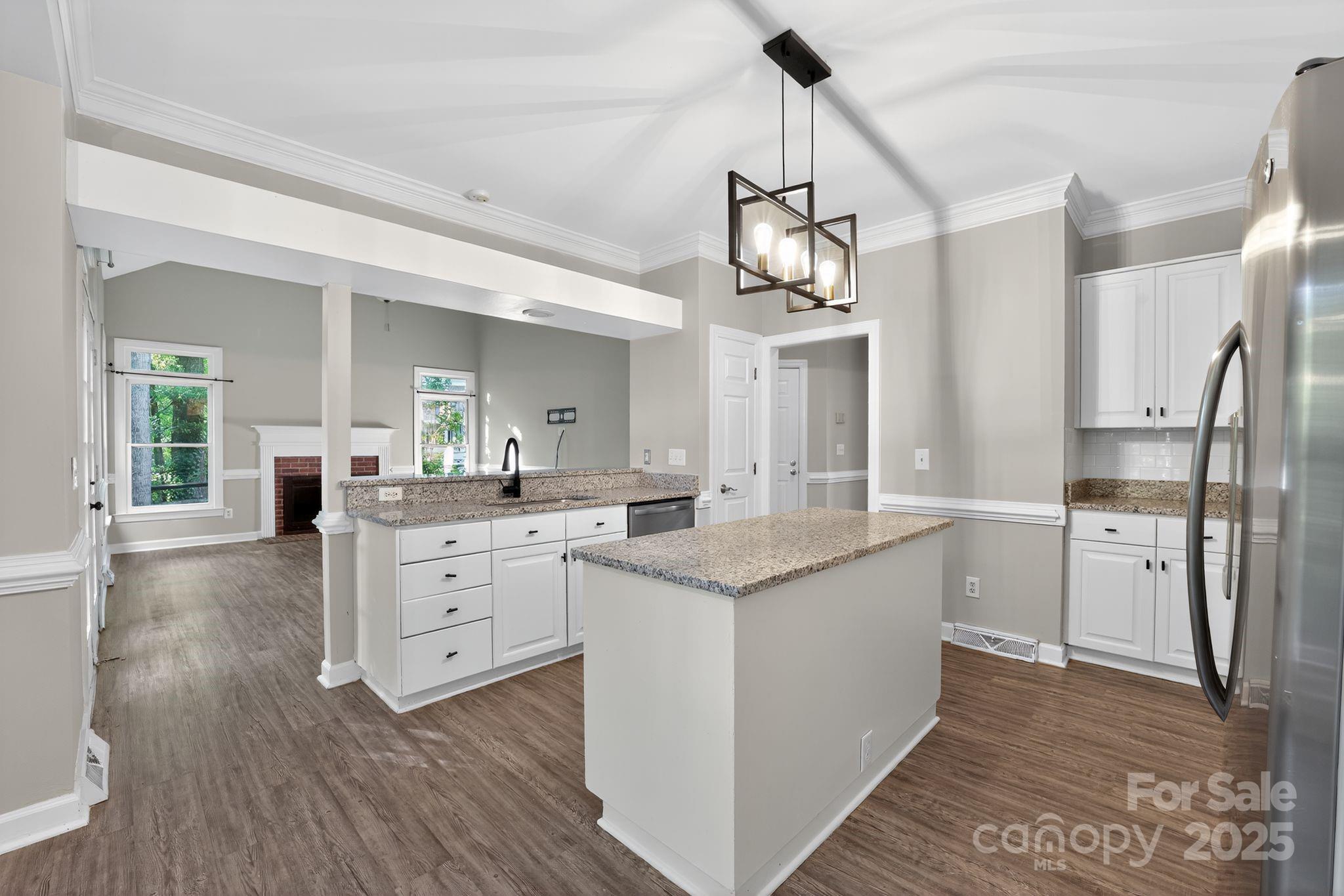 9238 Heritage Woods Place