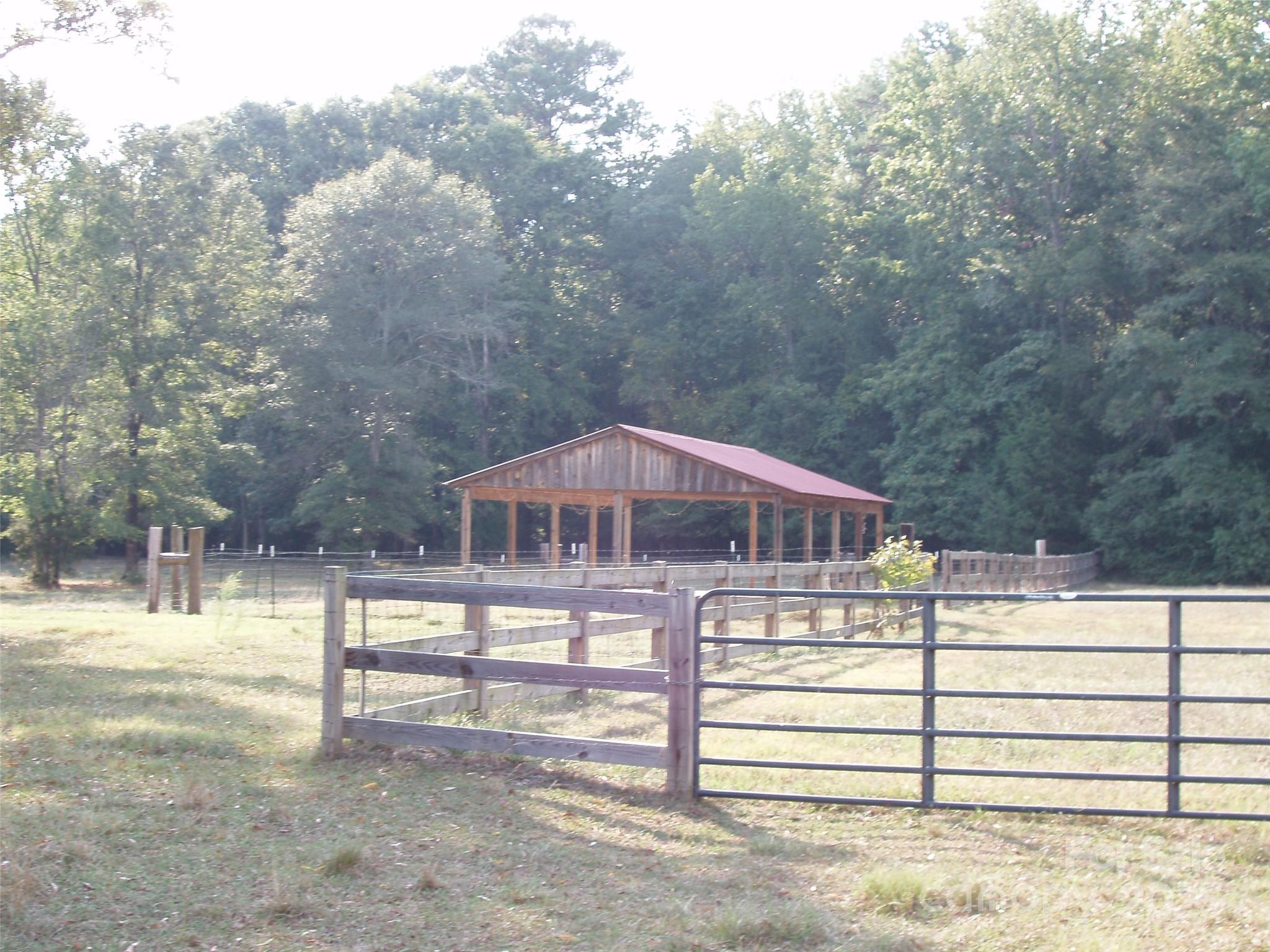 3805 Hwy 324 Road