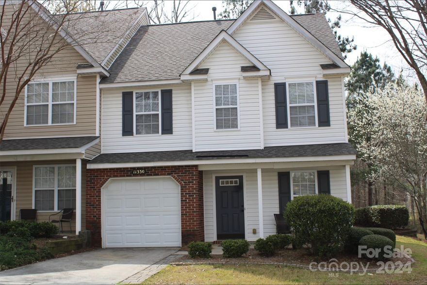 Welcome to your new home! Spacious end unit with a highly sought after open floorplan.   Warm up on a chilly spring night in front the fireplace.  The large window over the fireplace has a remote operated shade to ensure privacy. The remodeled kitchen features a generous center island, soft close cabinets and pull out organizers.  The spacious primary bedroom is your retreat from the stresses of the day.  Features include dual closets ( one of them is a walk-in) and en suite bathroom.  Recently renovate, the bath includes a walk-in shower with a seat and an updated dual sink vanity.  Upstairs, the loft area provides the perfect flex space.  Enjoy a cup of coffee on your rocking chair front porch.  Community features an outdoor pool, tennis courts and recreational areas. 

Easy access to I-485, I-85 and I-77 makes commuting easy.  Nearby entertainment, dining and shopping in University area, Harrisburg and Concord Mills gives you plenty of options.  Convenient to UNC-Charlotte.