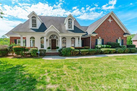 122 Upper Oak Drive Statesville NC 28625