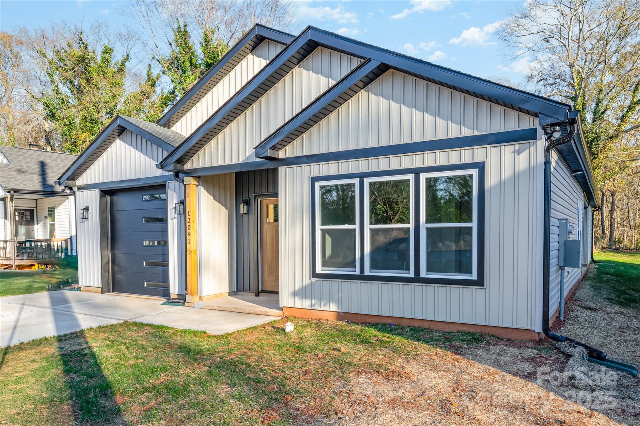 1209-1 Patterson Street