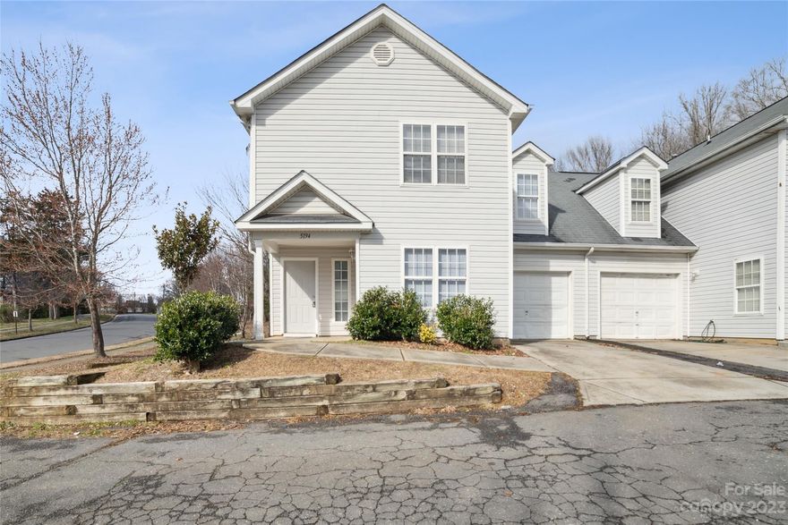 Welcome to Charlotte! Step into this charming two-story townhome featuring a modest $45 monthly HOA. Discover the allure of 4 bedrooms, 2.5 bathrooms, and a convenient 1-car garage. Dining area seamlessly connecting to the kitchen, and a spacious primary suite. End unit! Whether you're looking for a place to call home or a lucrative rental opportunity, don't miss the chance to explore this property today!