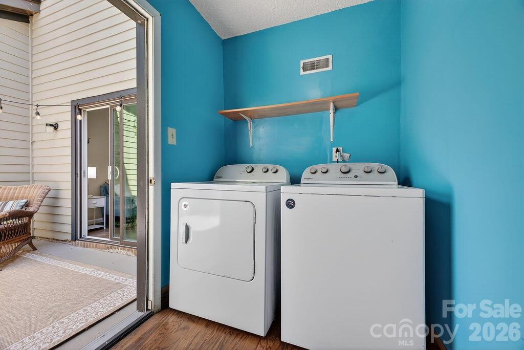 Oak Terrace - Residential