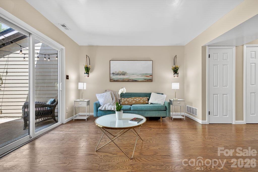 Oak Terrace - Residential