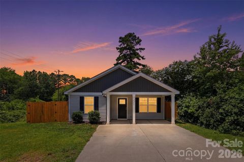 Photo of 4221 E End Street, Charlotte, NC 28208 (MLS # 4405194)