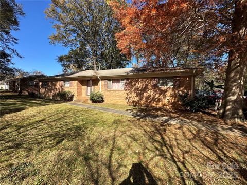 6547 Louglen Circle Charlotte NC 28212