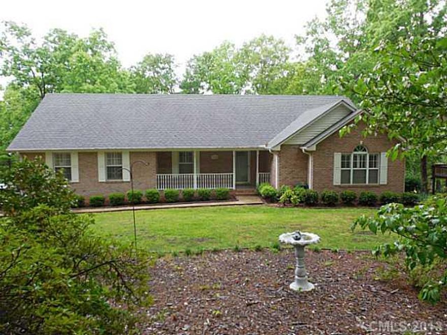 Very well maintained custom built w full brick veneer on 1ac lot. Nice moldings, raised panel oak kitchen cabinets, large living room w fireplace/gas logs, huge master suite/bath, some new carpet/vinyl, great heated/cooled sun room. Custom plantation shutters on most windows. Nice landscaping, great neighborhood.
