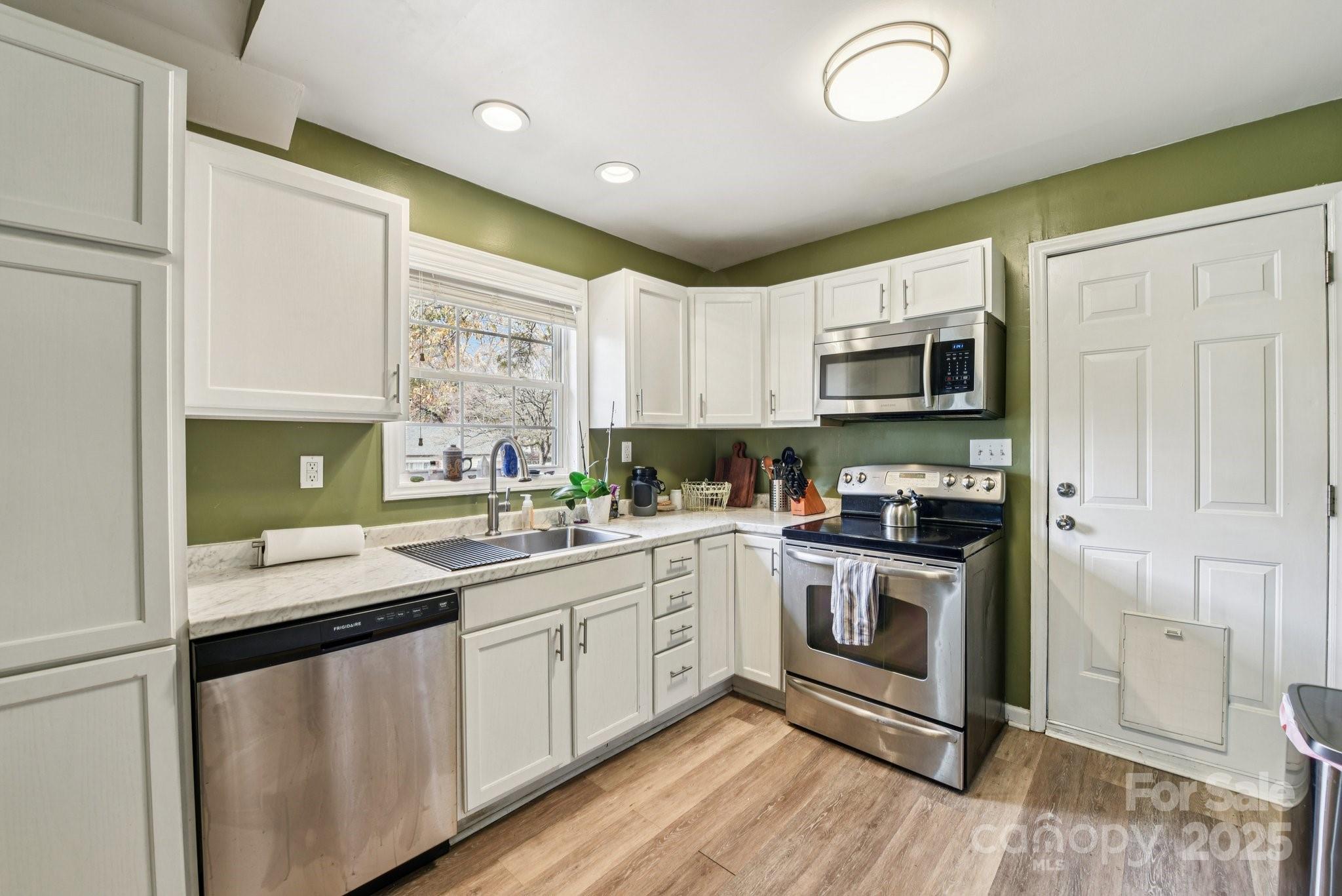 162 N Smallwood Place