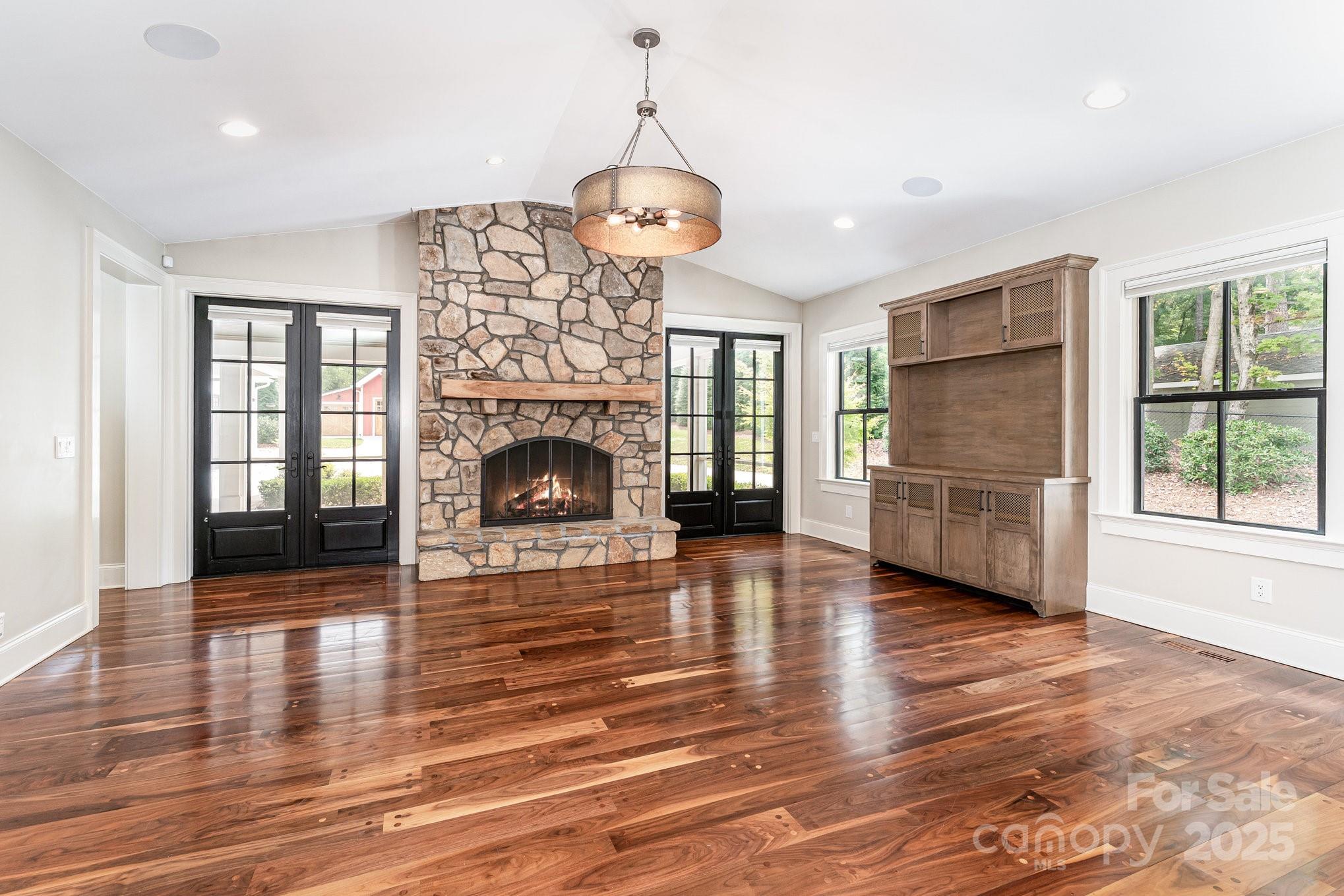 Buena Vista - Residential