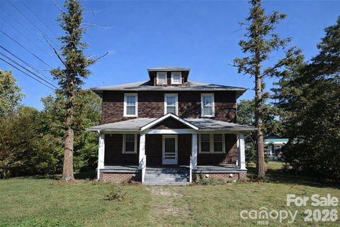 Photo of 208 S Myrtle School Road, Gastonia, NC 28052 (MLS # 4355887)