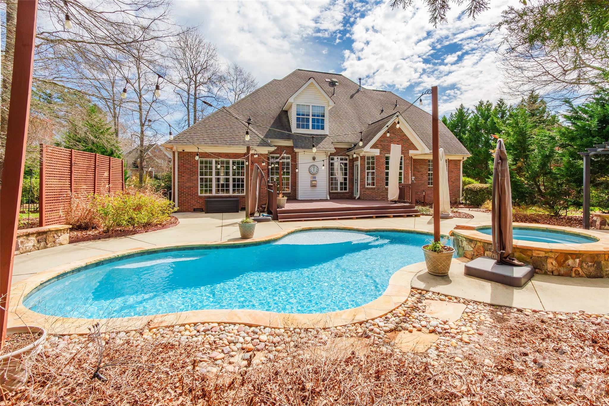 Meadow Lakes II - Residential