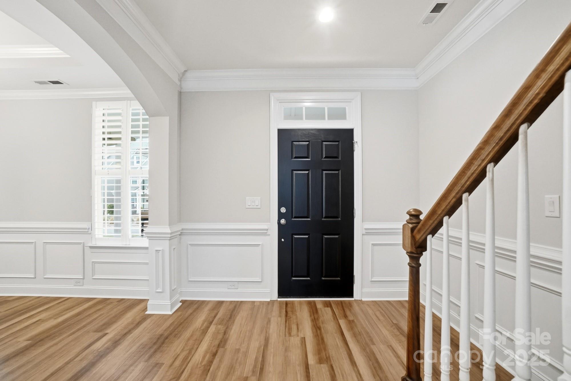 1012 Back Stretch Boulevard