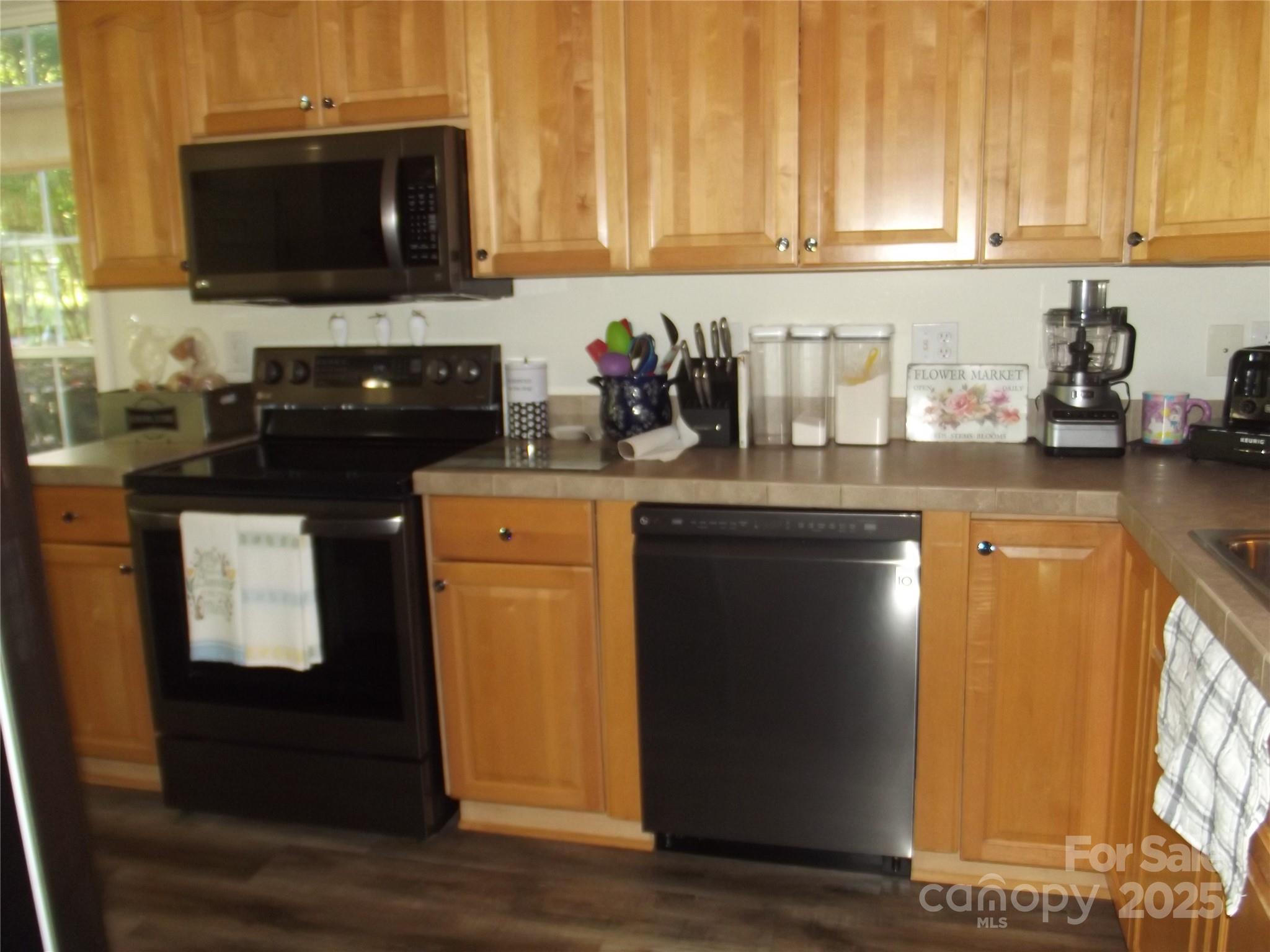 oak Ridge Townhomes - Residential