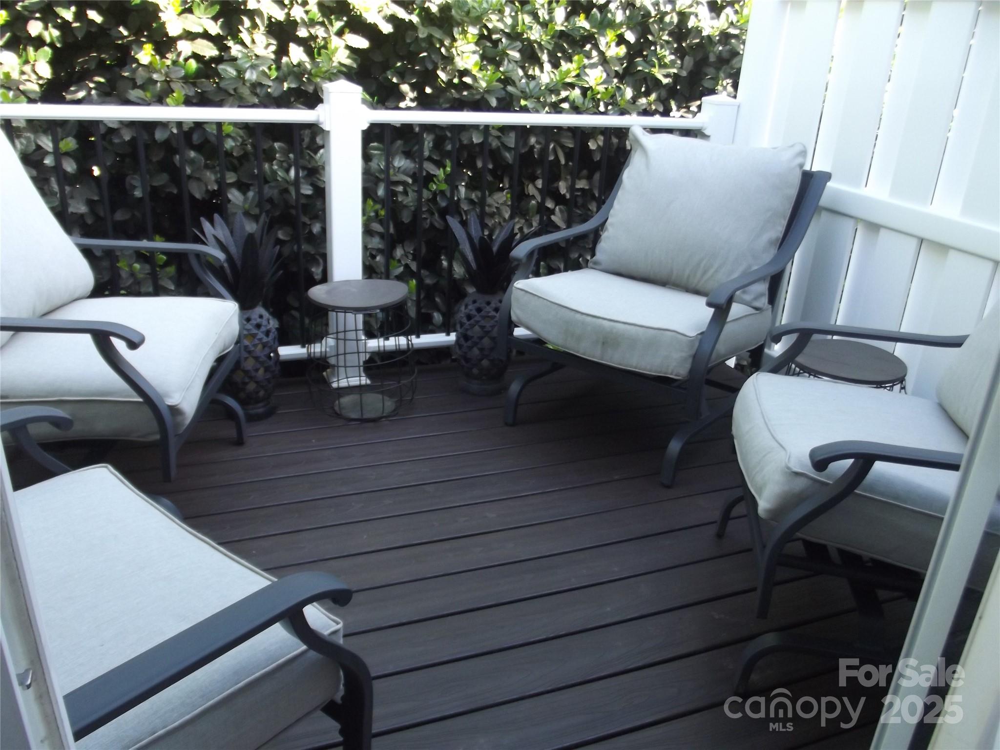 oak Ridge Townhomes - Residential