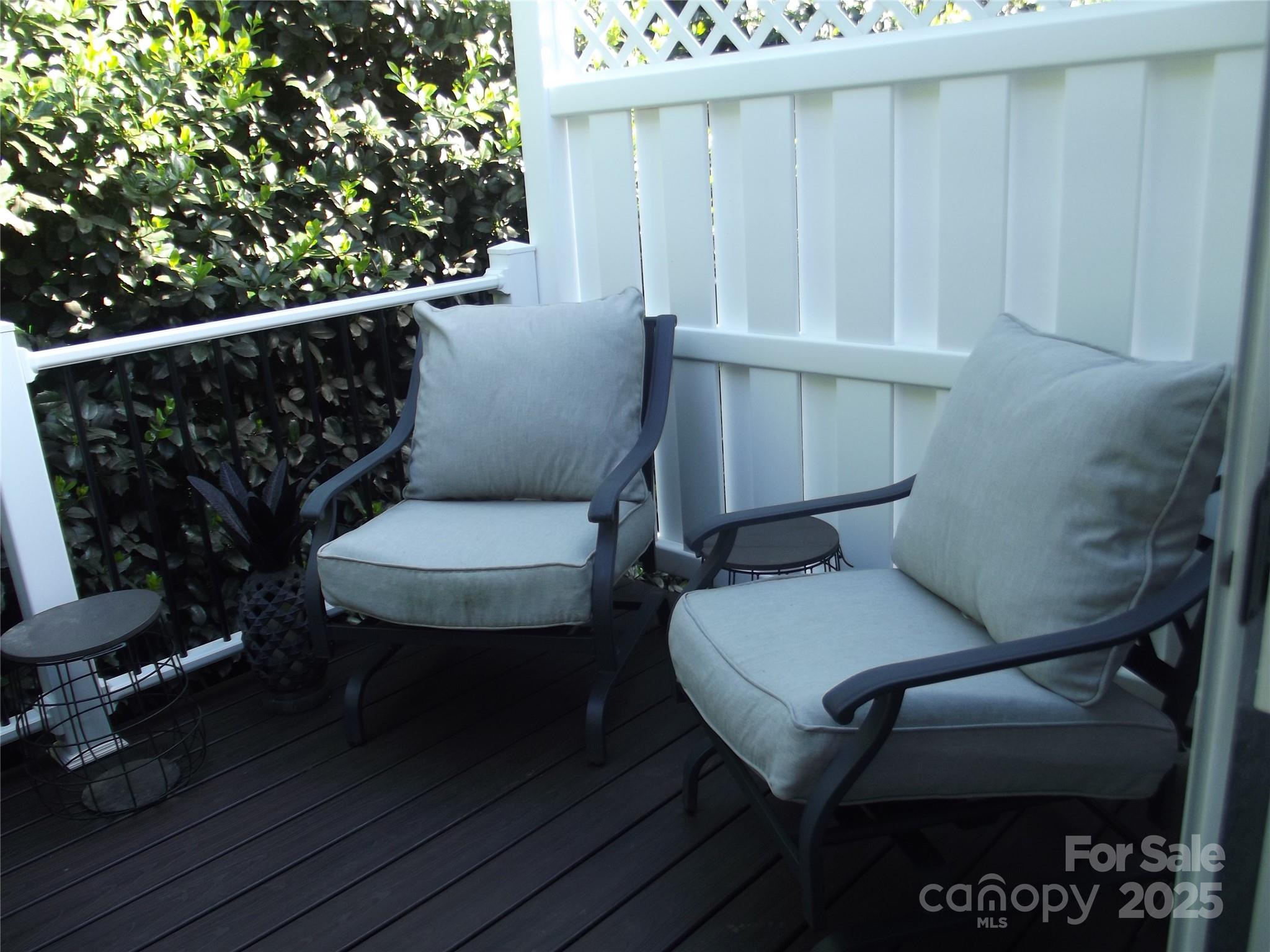 oak Ridge Townhomes - Residential