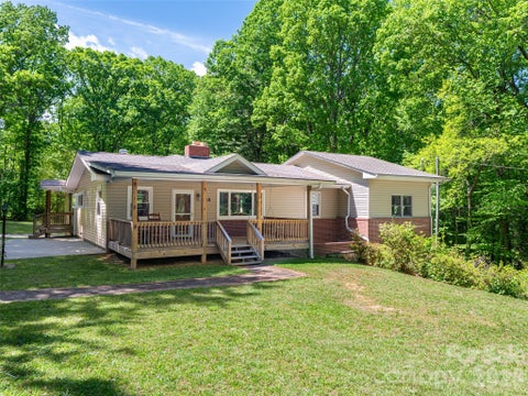 Photo of 146 Fairmont Road, Candler, NC 28715 (MLS # 4378254)