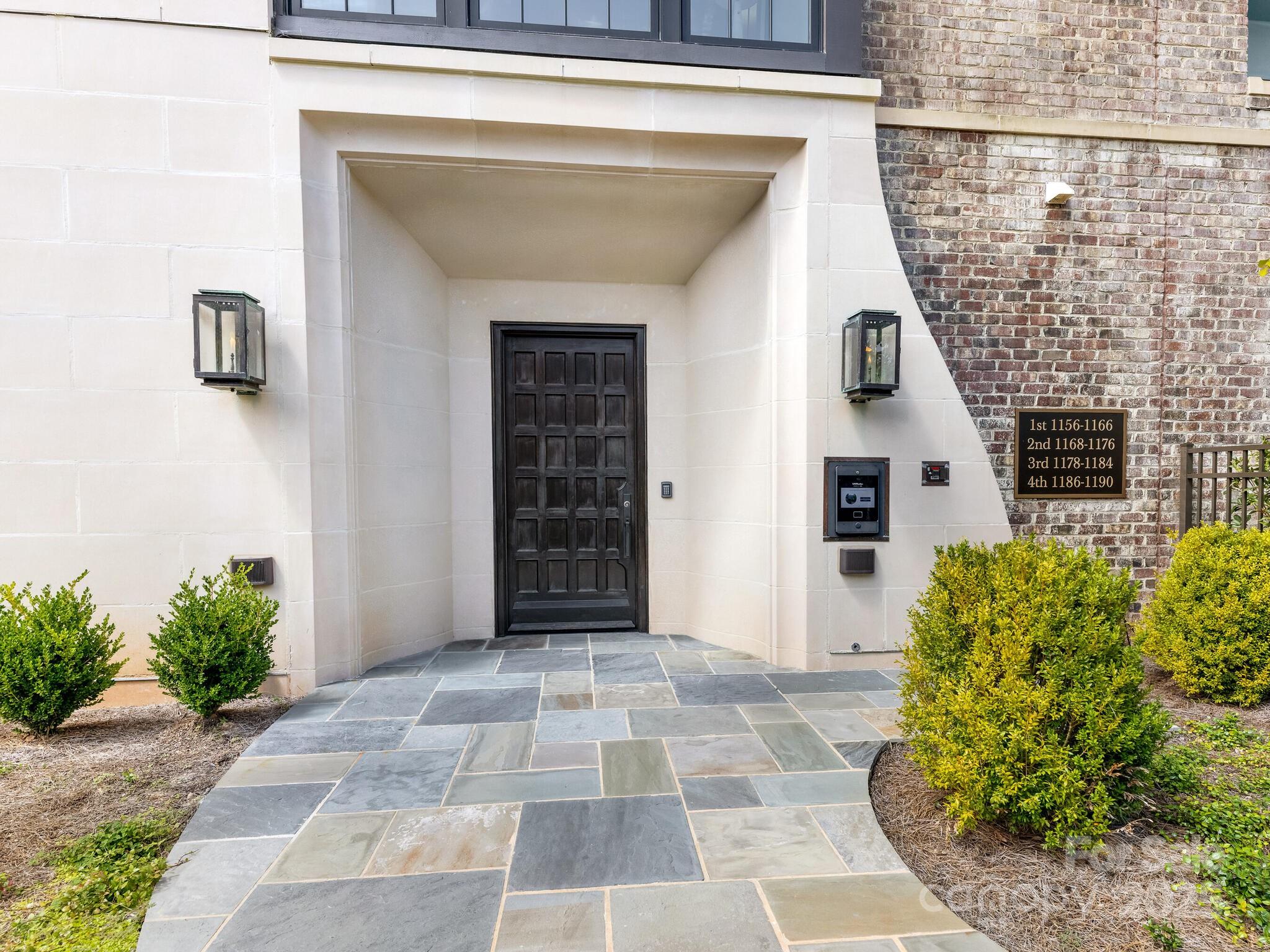 1156 Queens Road