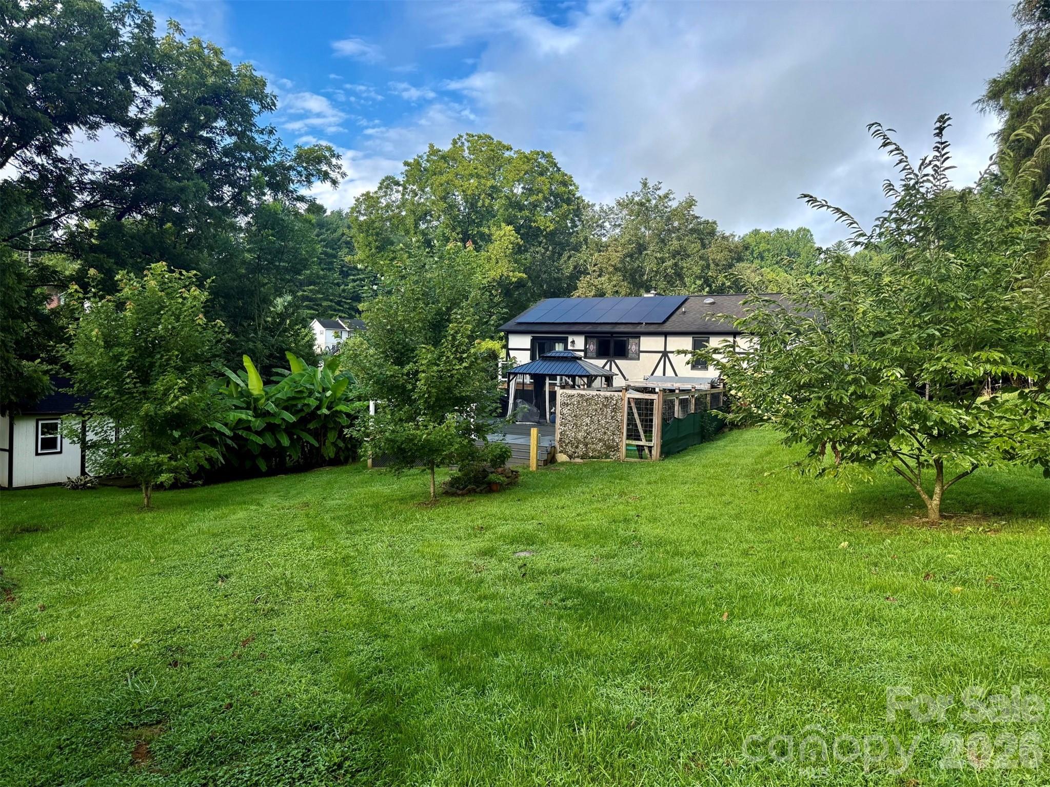 5 Northlake Drive