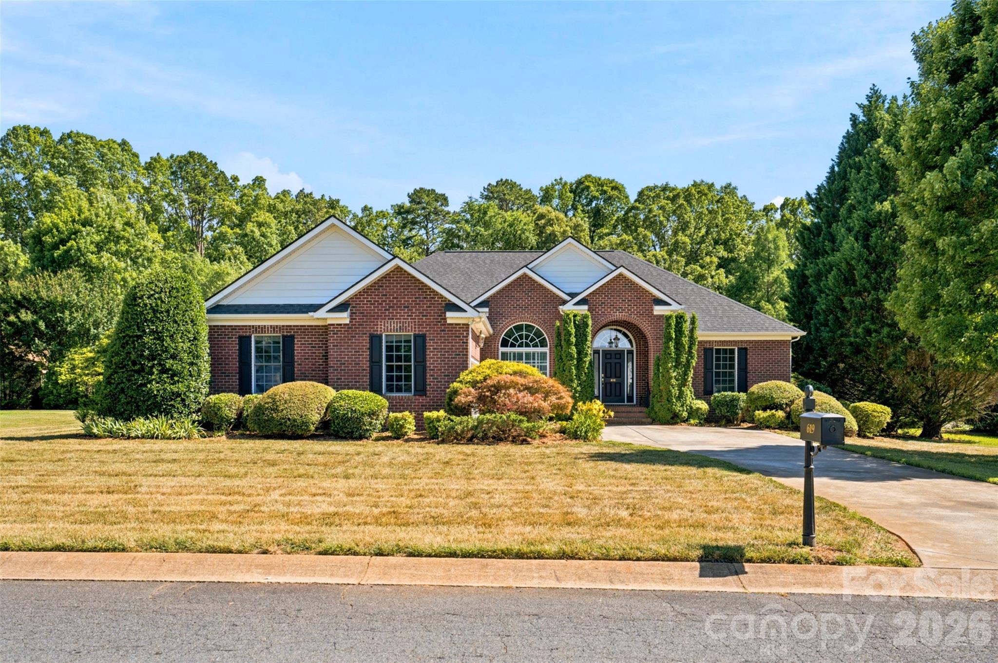 619 Laurel Valley Way