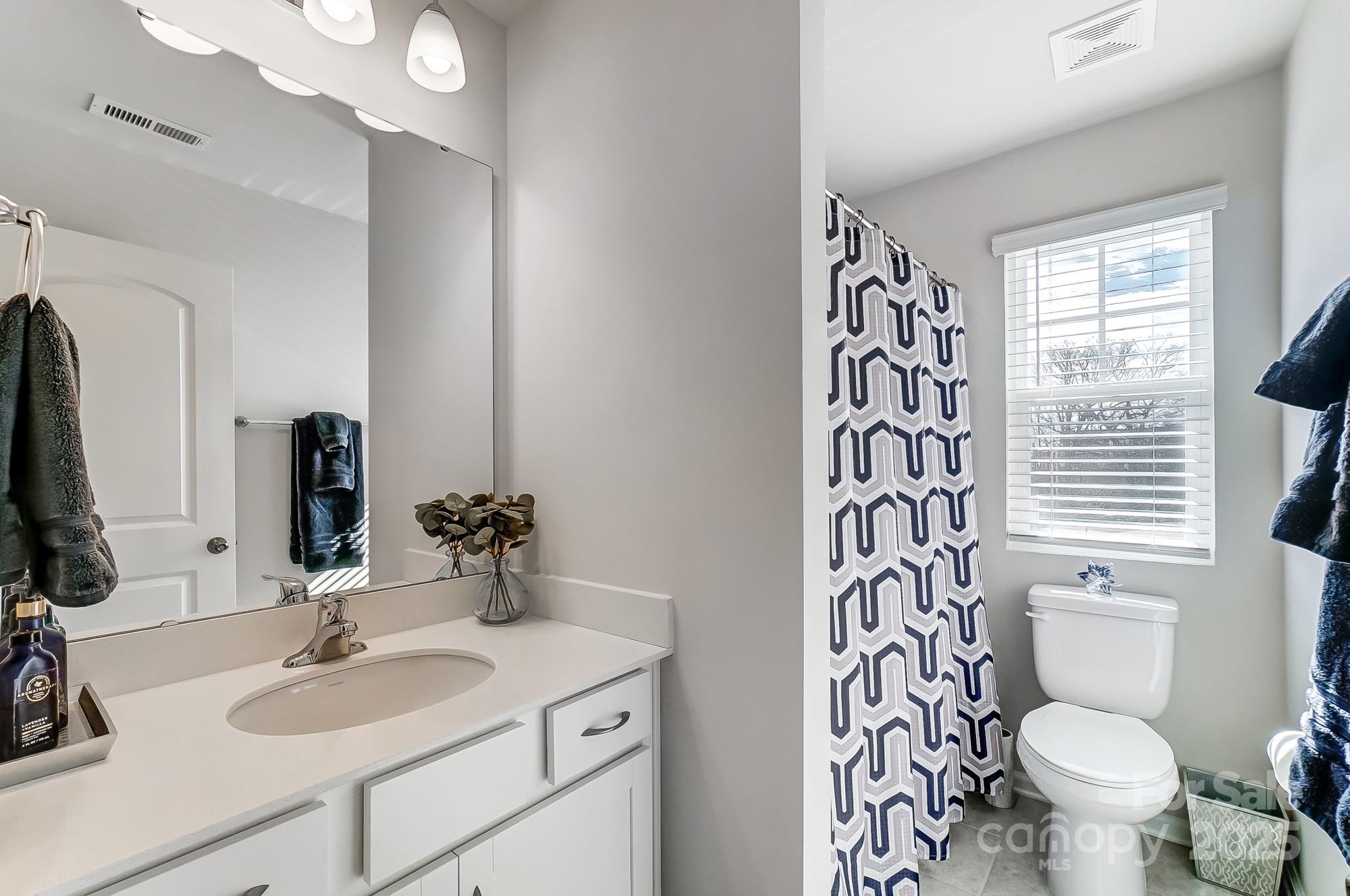 Charlotte, North Carolina 28269, United States, 3 Bedrooms Bedrooms, ,3 BathroomsBathrooms,Residential,Active,18530