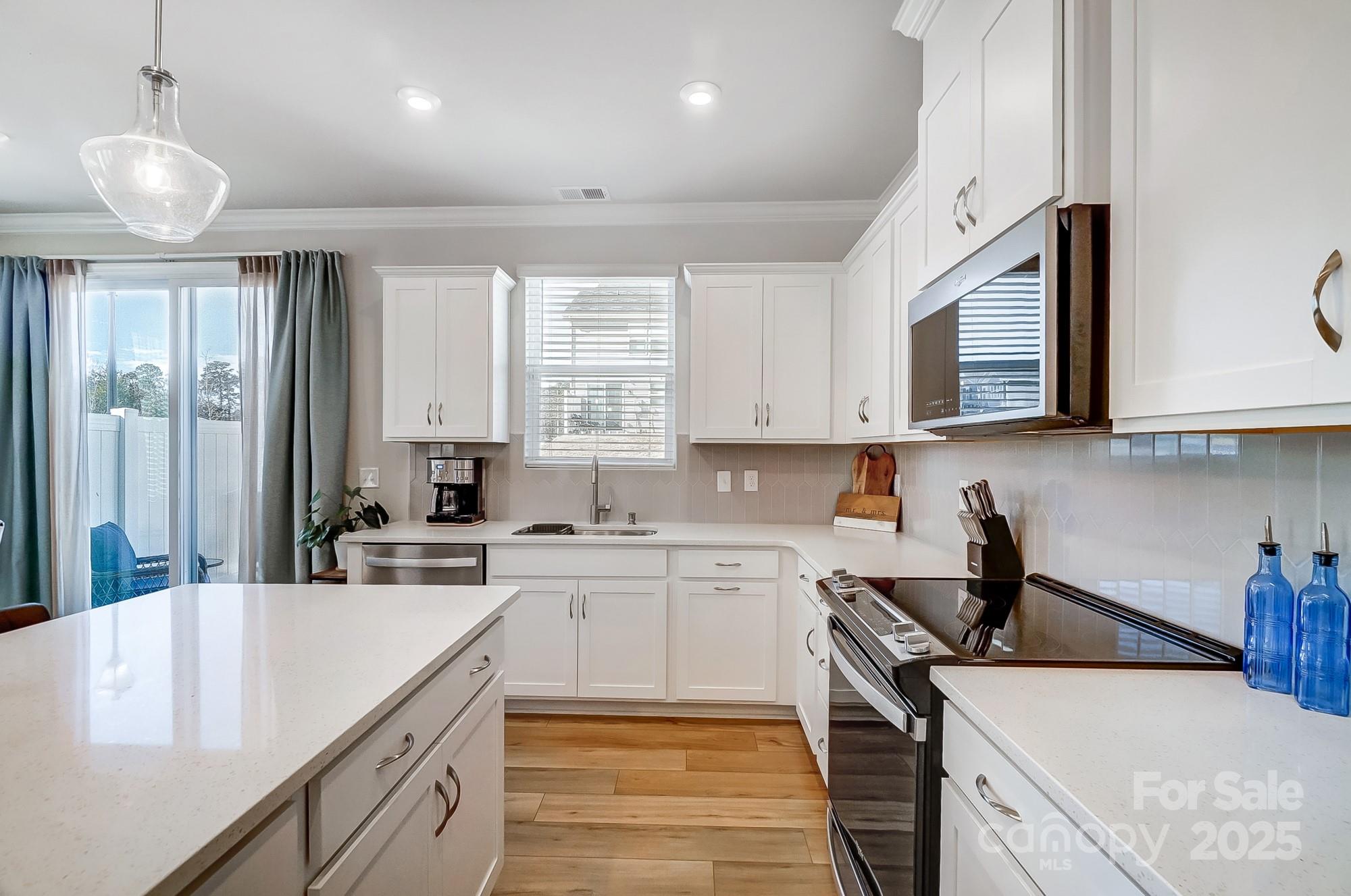 Charlotte, North Carolina 28269, United States, 3 Bedrooms Bedrooms, ,3 BathroomsBathrooms,Residential,Active,18530