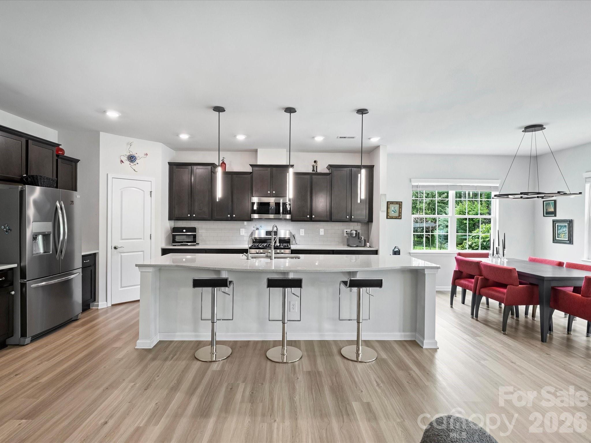 Imagery on Mtn Island - Residential