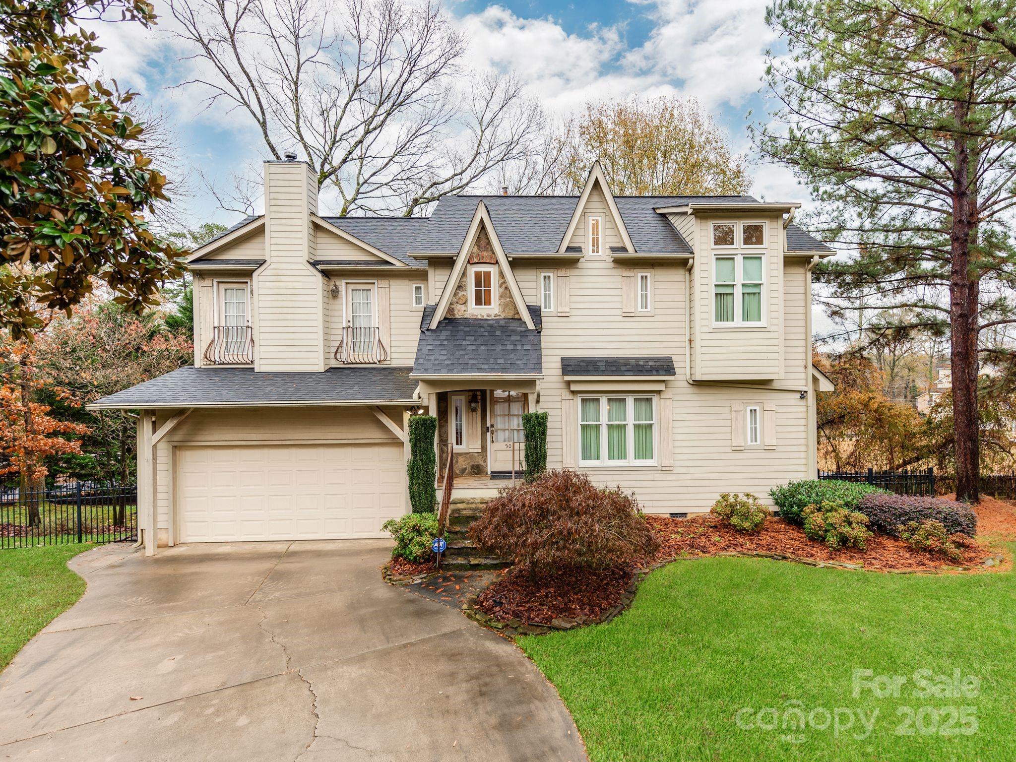 501 River Oaks Lane