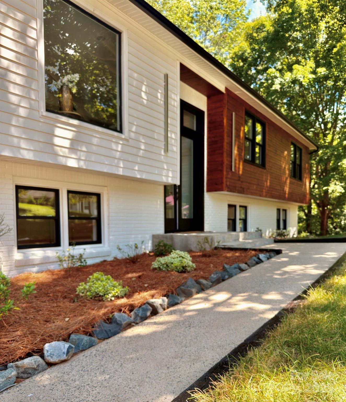 200 Kimrod Lane