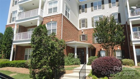 Photo of 14327 San Paolo Lane, Charlotte, NC 28277 (MLS # 4309884)