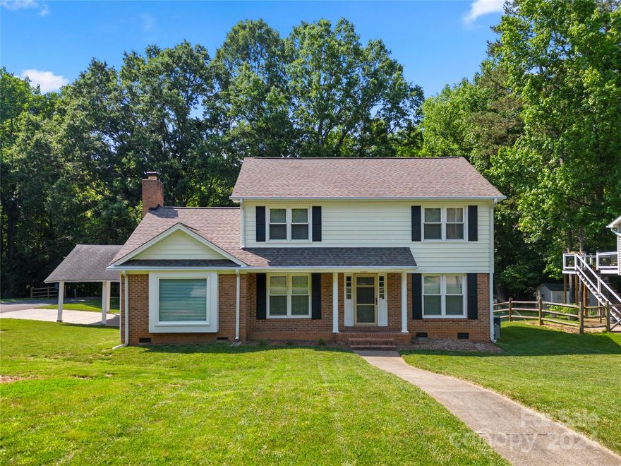 This home has been meticulously maintained, lived in, and loved on for over 30 years by its owner. Located at an entrance to the McAlpine Creek Greenway, this home provides quick access to the greenway’s 6.2 miles of trails, 2 parks, and year-round tree views. All the perks of open space, while only 10-25 minutes from destinations such as Uptown, SouthPark, Ballantyne, and Matthews. Add to that this home’s spacious yard, hardwood floors, 4 bedrooms, and over 2,000 square feet with no HOA… and we have what I call a dream opportunity! Nearby schools include Charlotte Preparatory (5 min.), Providence Day School (7 min.), and various other private / magnet options. Note: Sellers are offering a $5k credit to buyers making an acceptable offer.