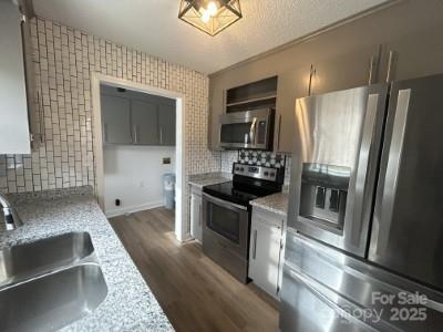 1018 Starcliff Circle