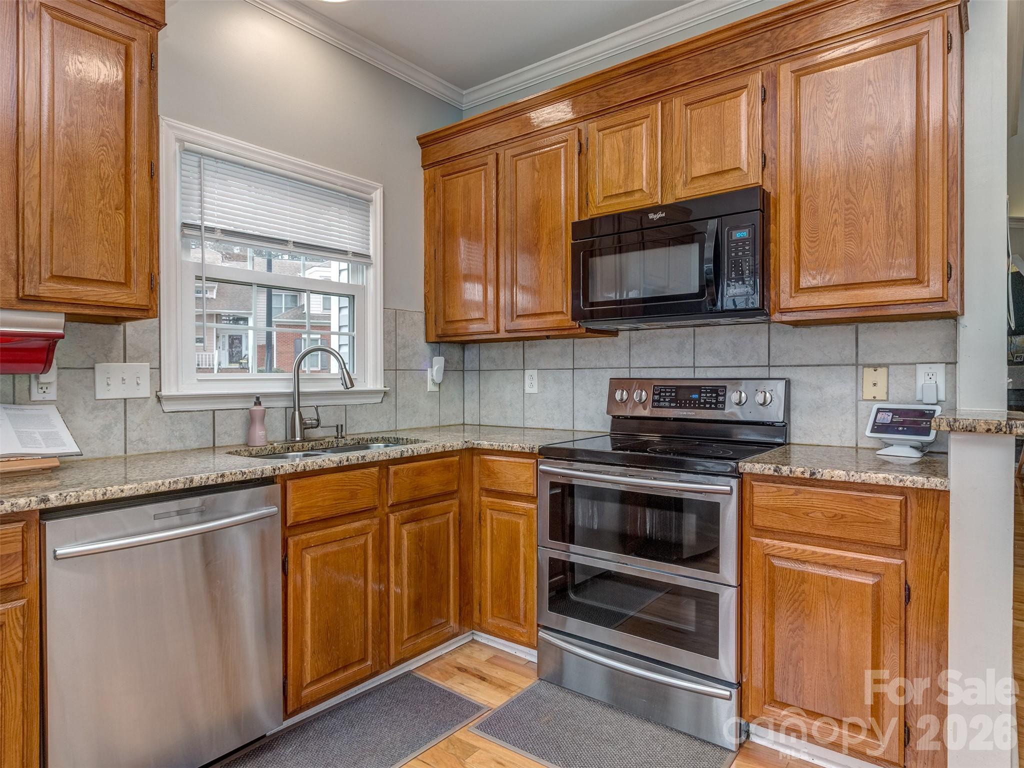 Davis Lake - Residential