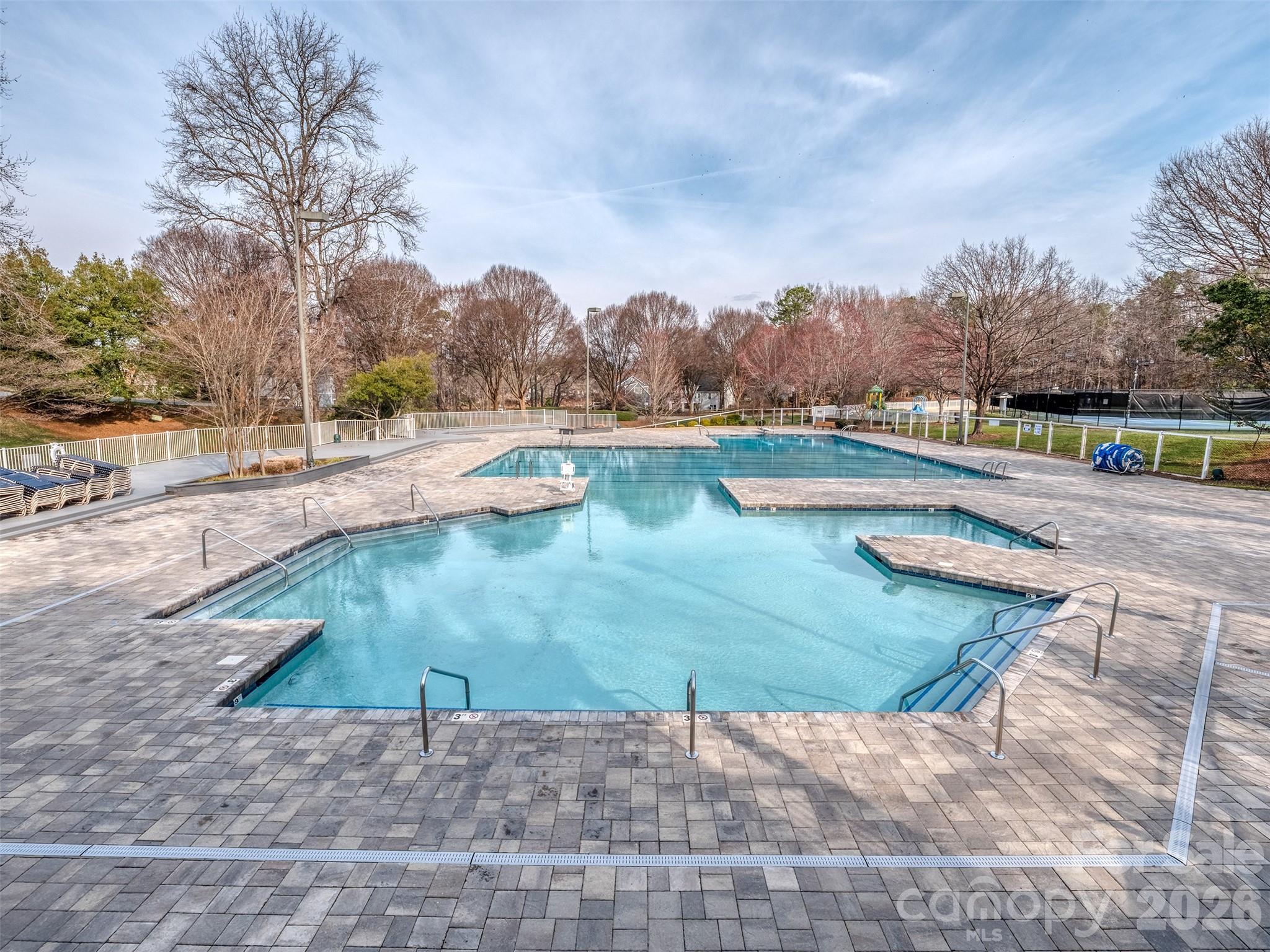 Davis Lake - Residential