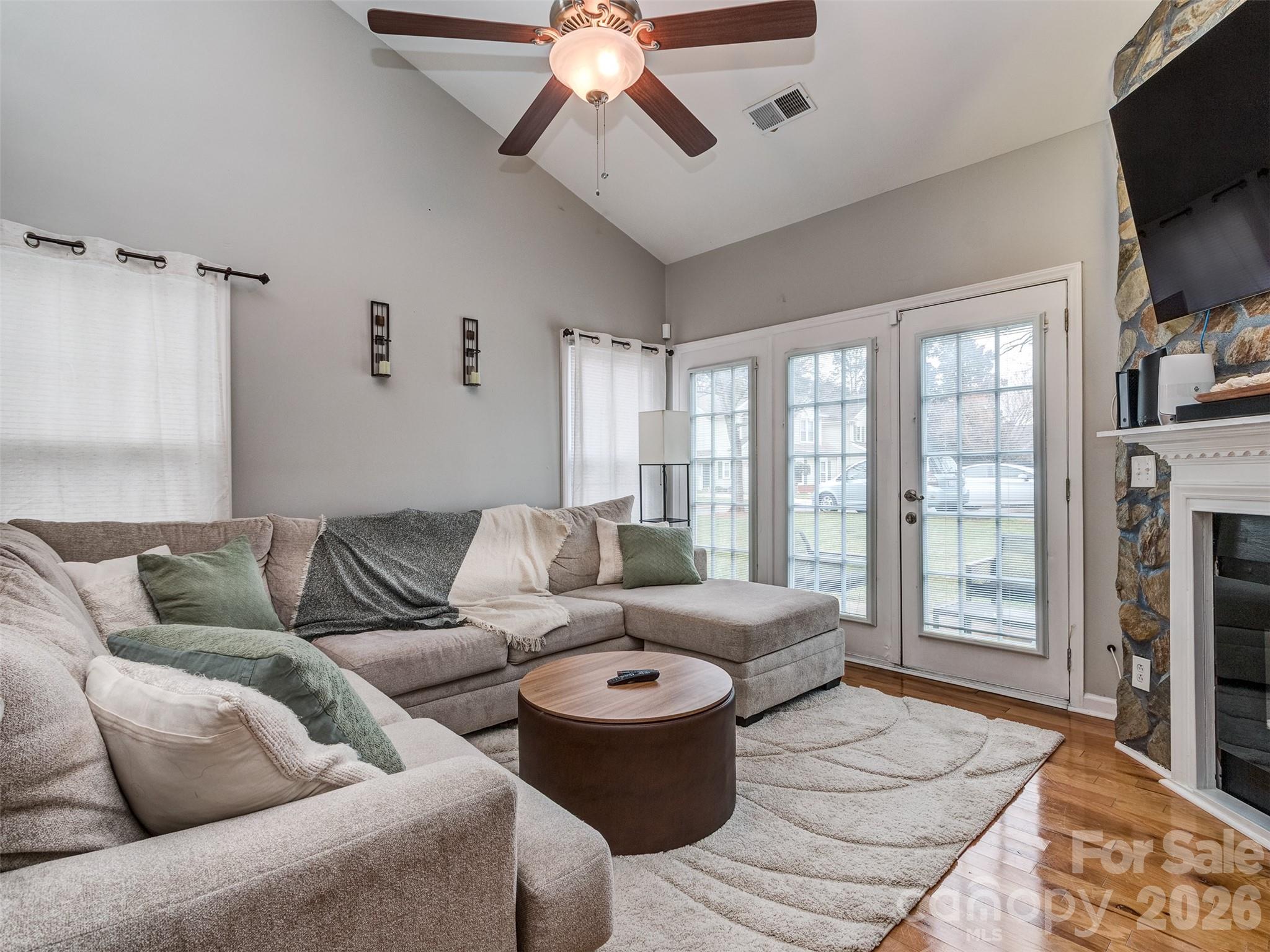 Davis Lake - Residential