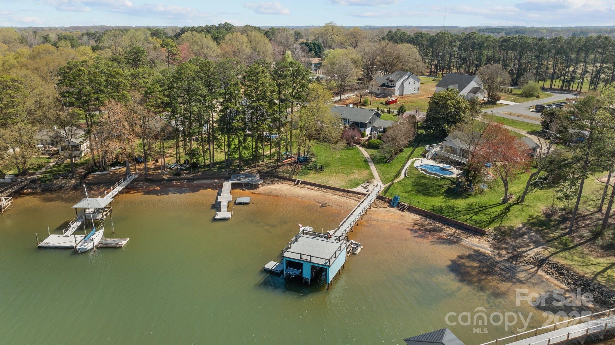 Norman Shores - Residential