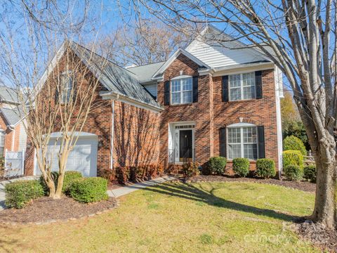 Photo of 16104 Hollingbourne Road, Huntersville, NC 28078 (MLS # 4329442)