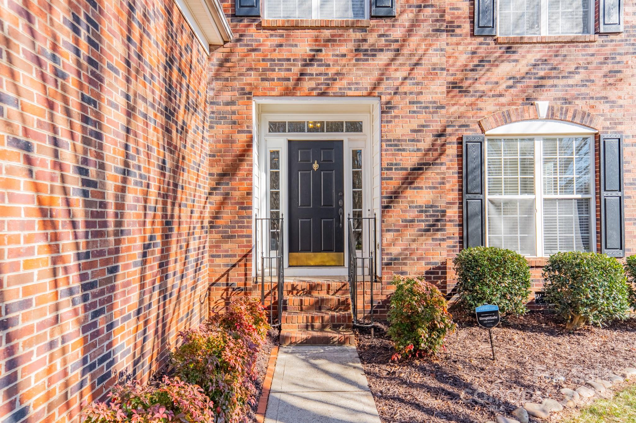 16104 Hollingbourne Road