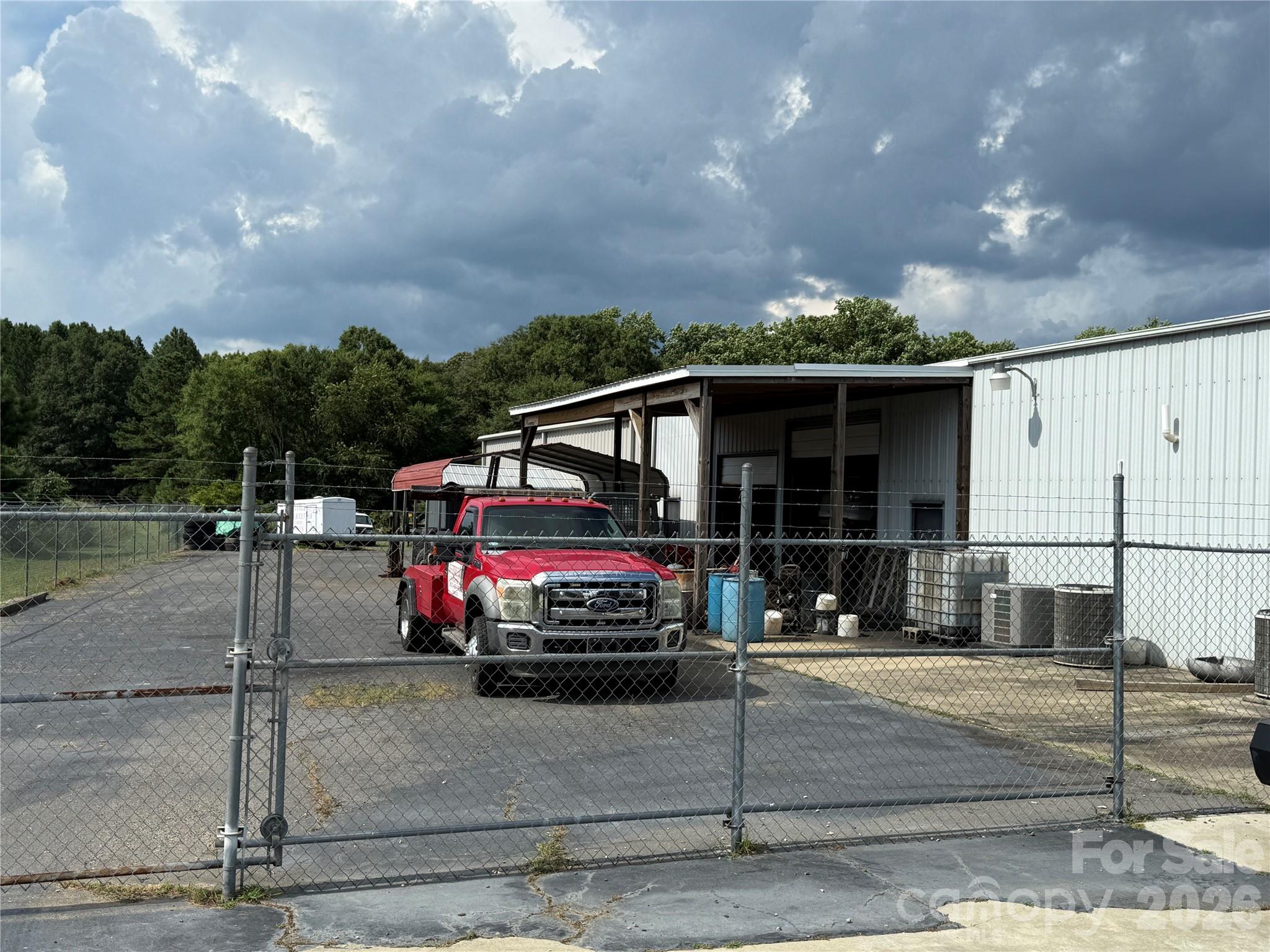 979 E Liberty Street