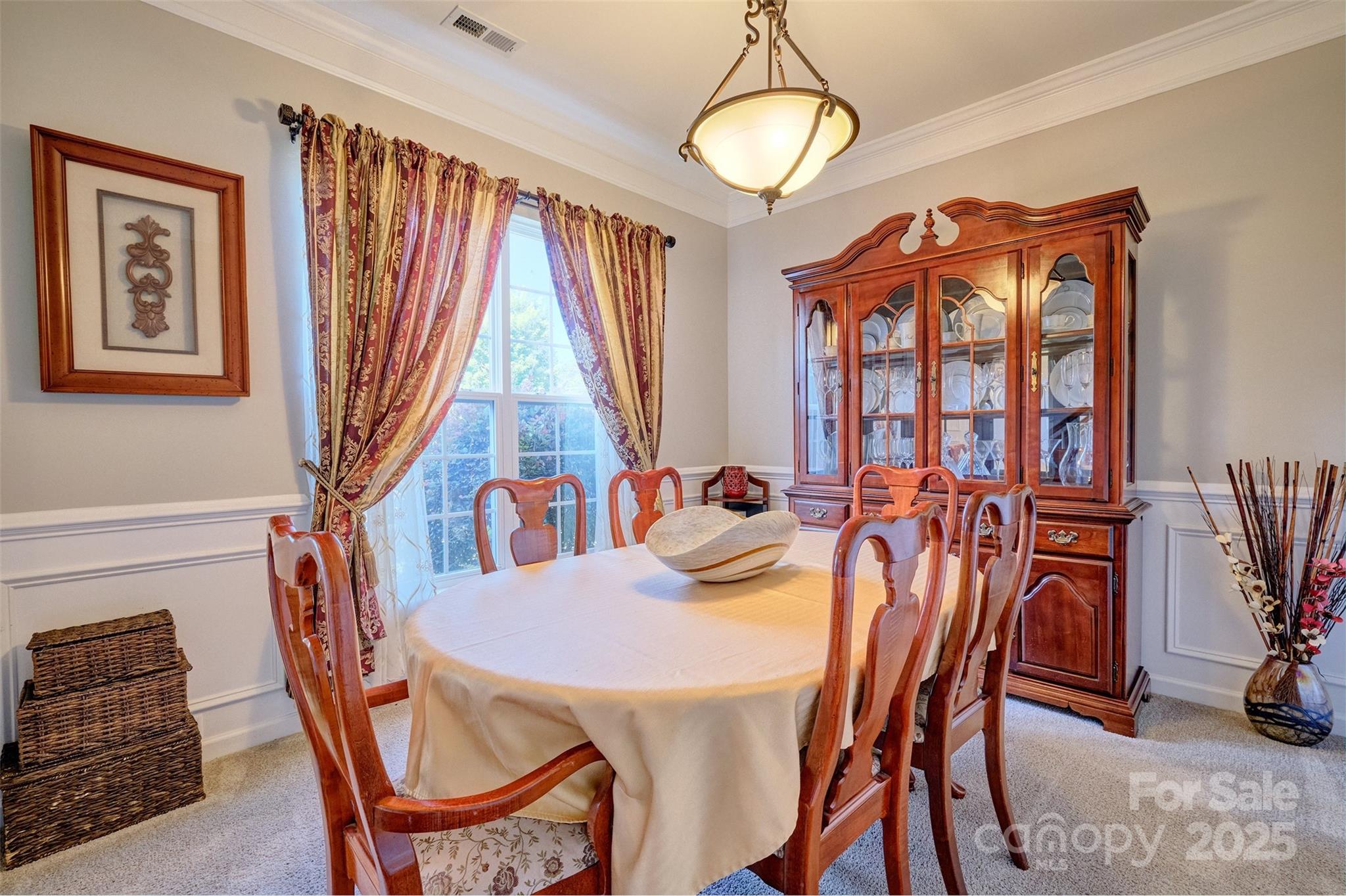511 Rough Hewn Lane