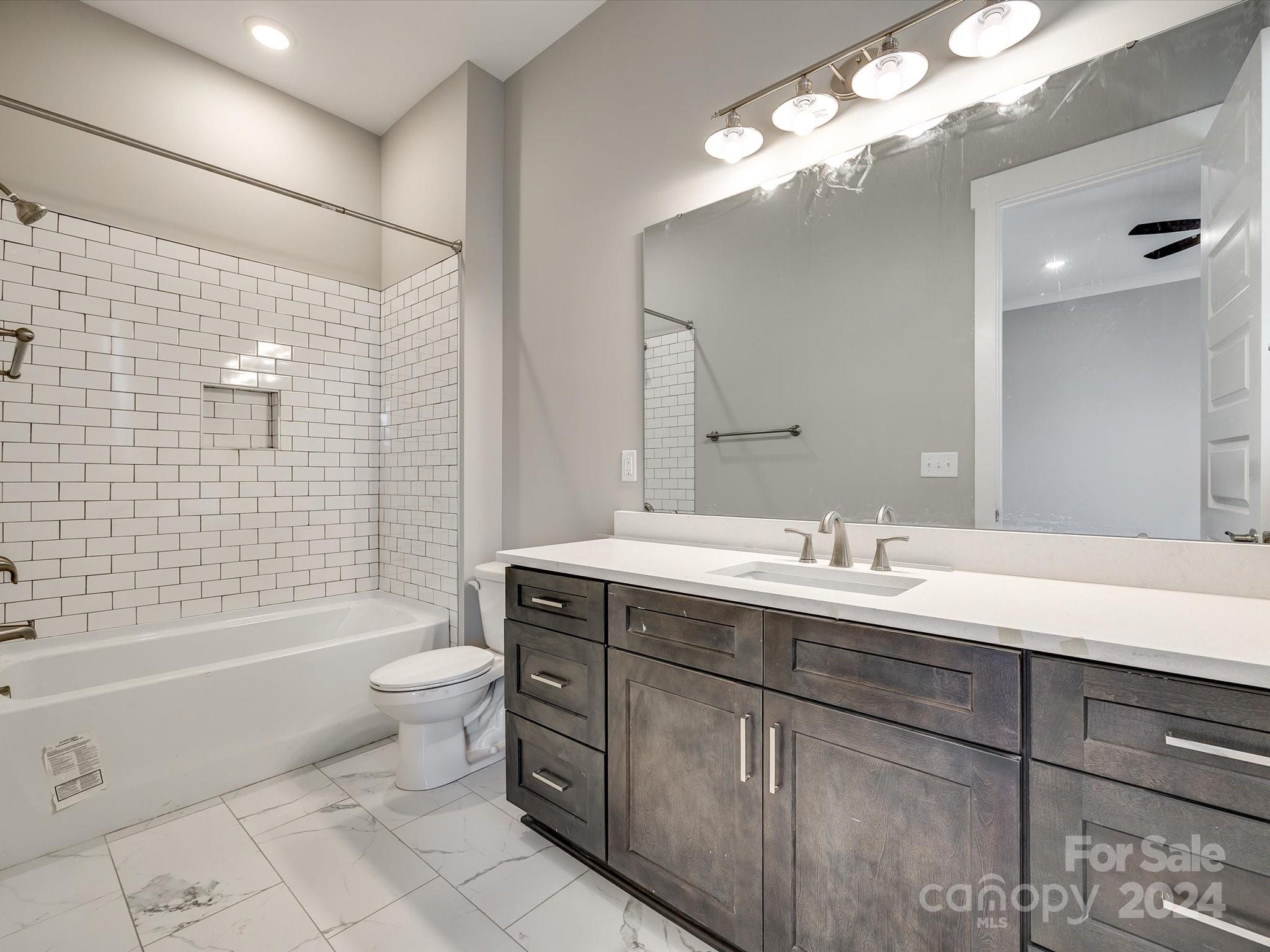 The Retreat At Sunset Ridge - Residential