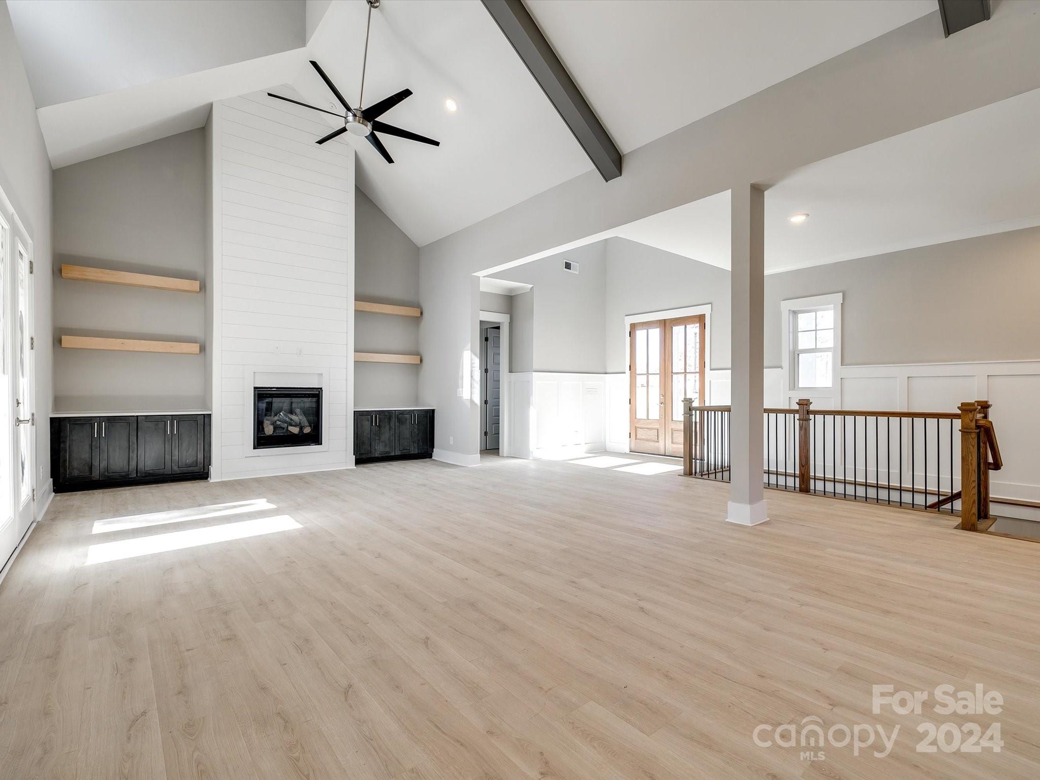 The Retreat At Sunset Ridge - Residential